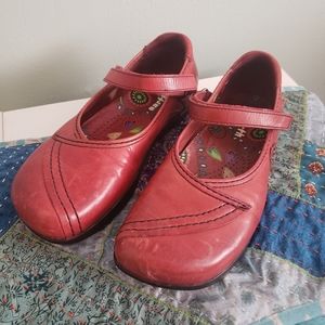 Vintage Earth Leather Mary Jane Shoes